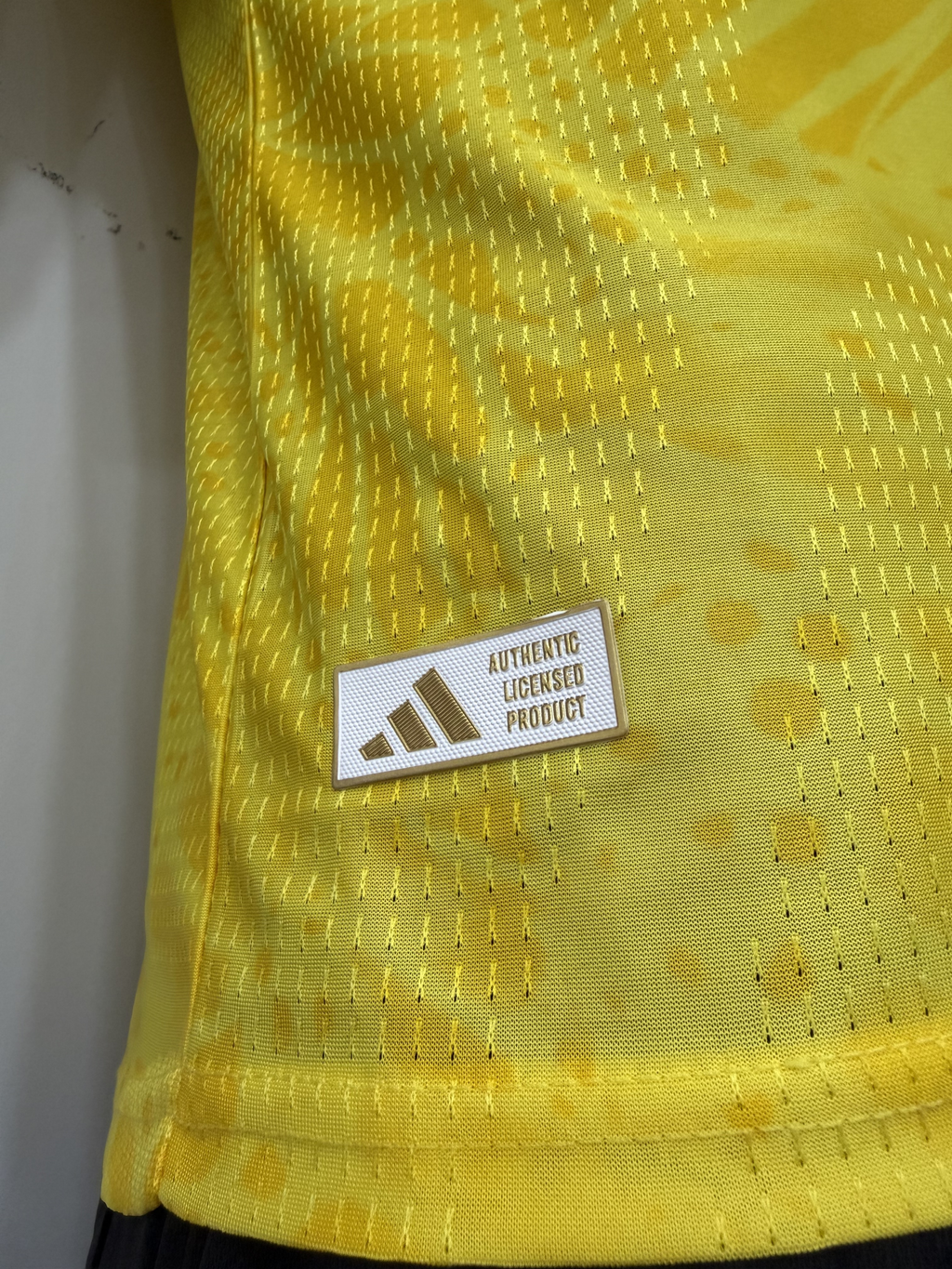 Camiseta Colombia, Local Mundial 2026