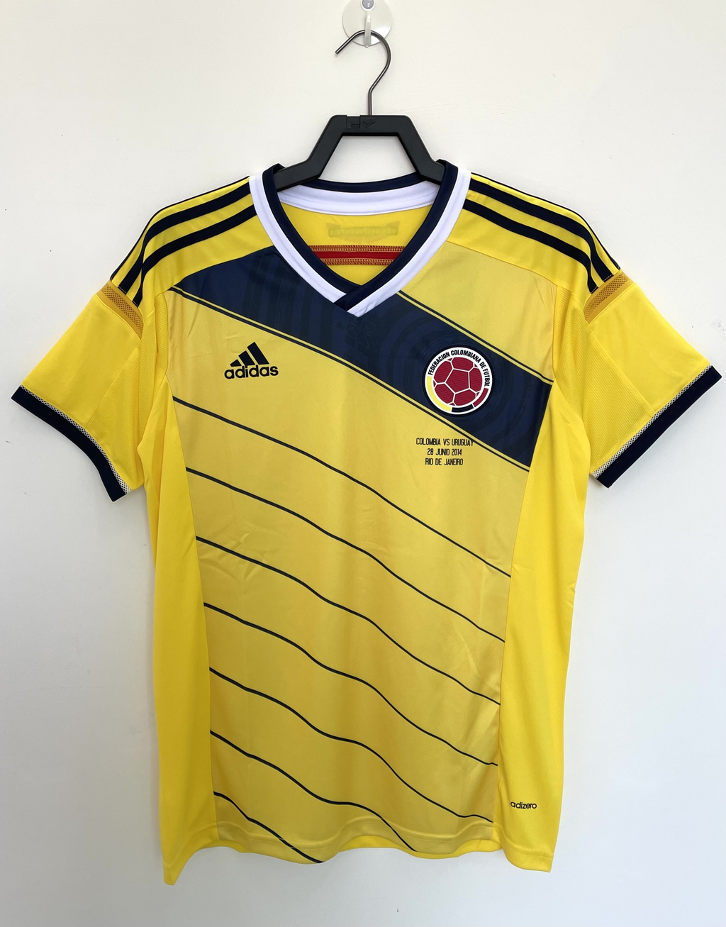 Camiseta Colombia, Local 2014