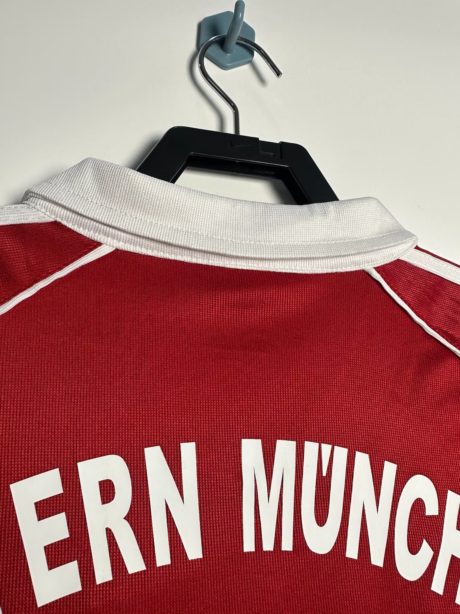 Camiseta Bayern Múnich, Local 05-06