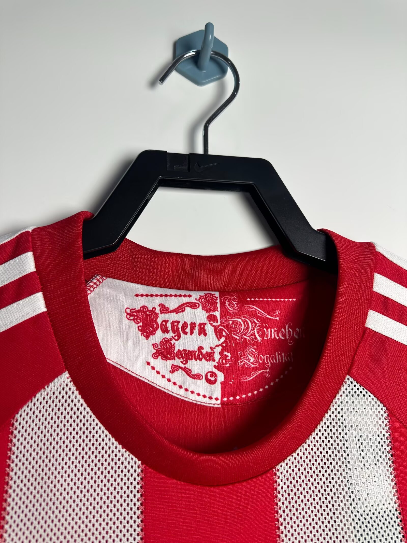 Camiseta Bayern Múnich, Local 10-11