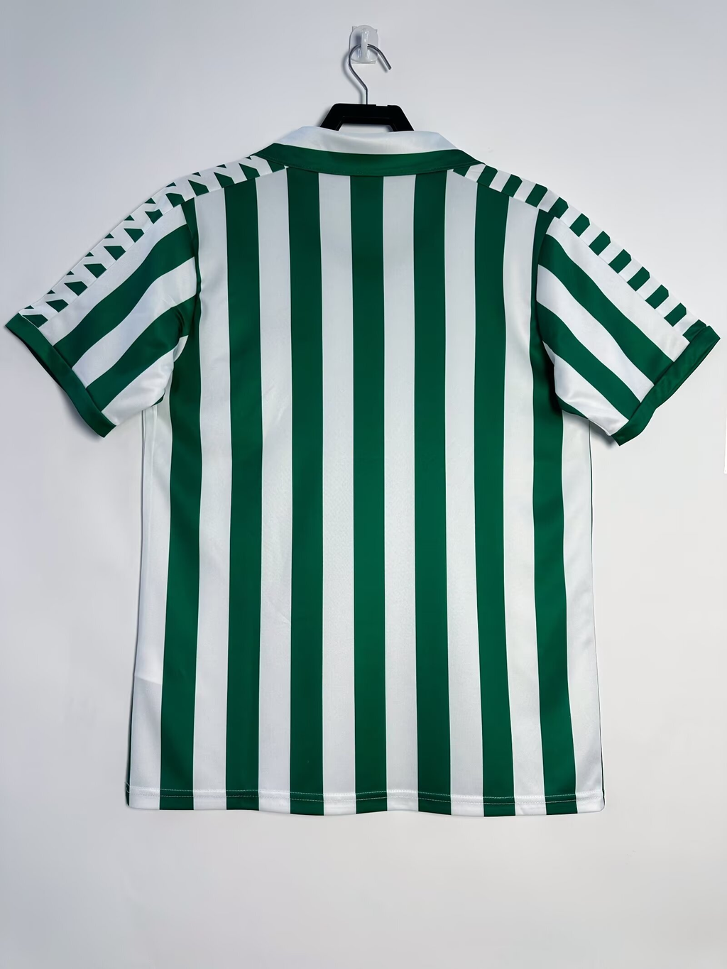 Camiseta Betis, Local 82-85