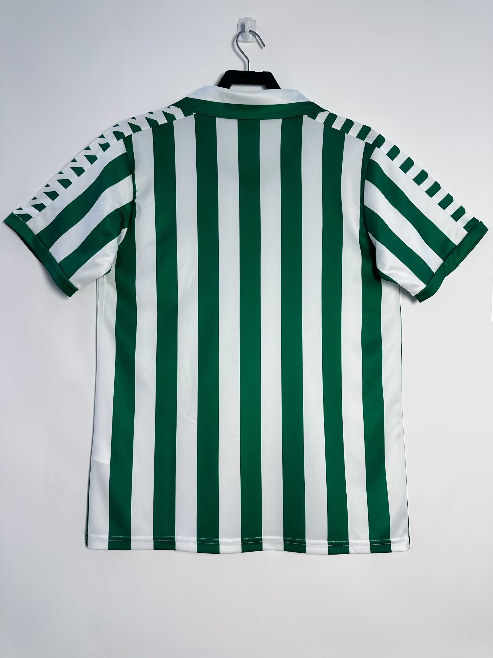 Camiseta Betis, Local 82-85