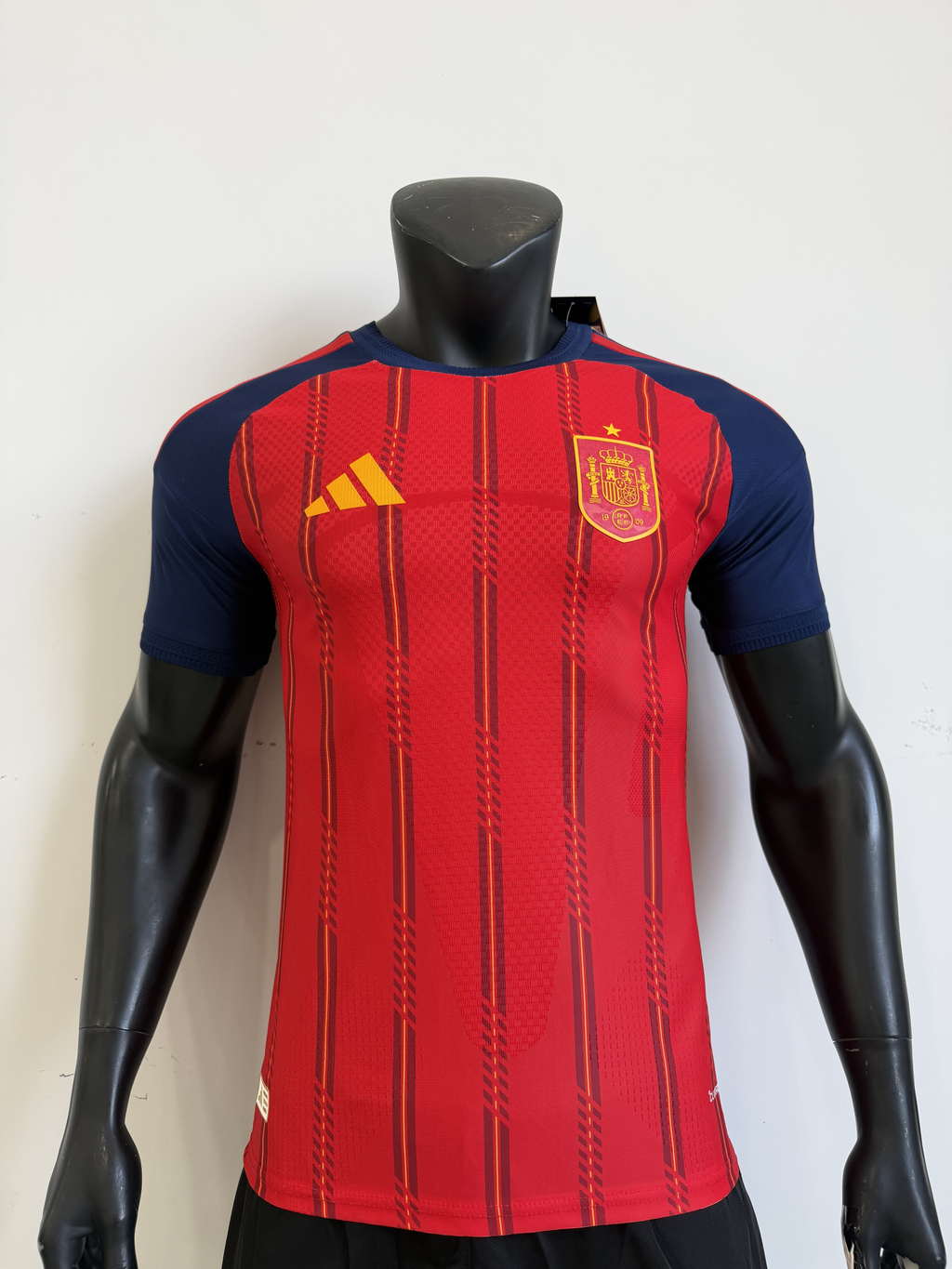 Camiseta España, Local Mundial 2026