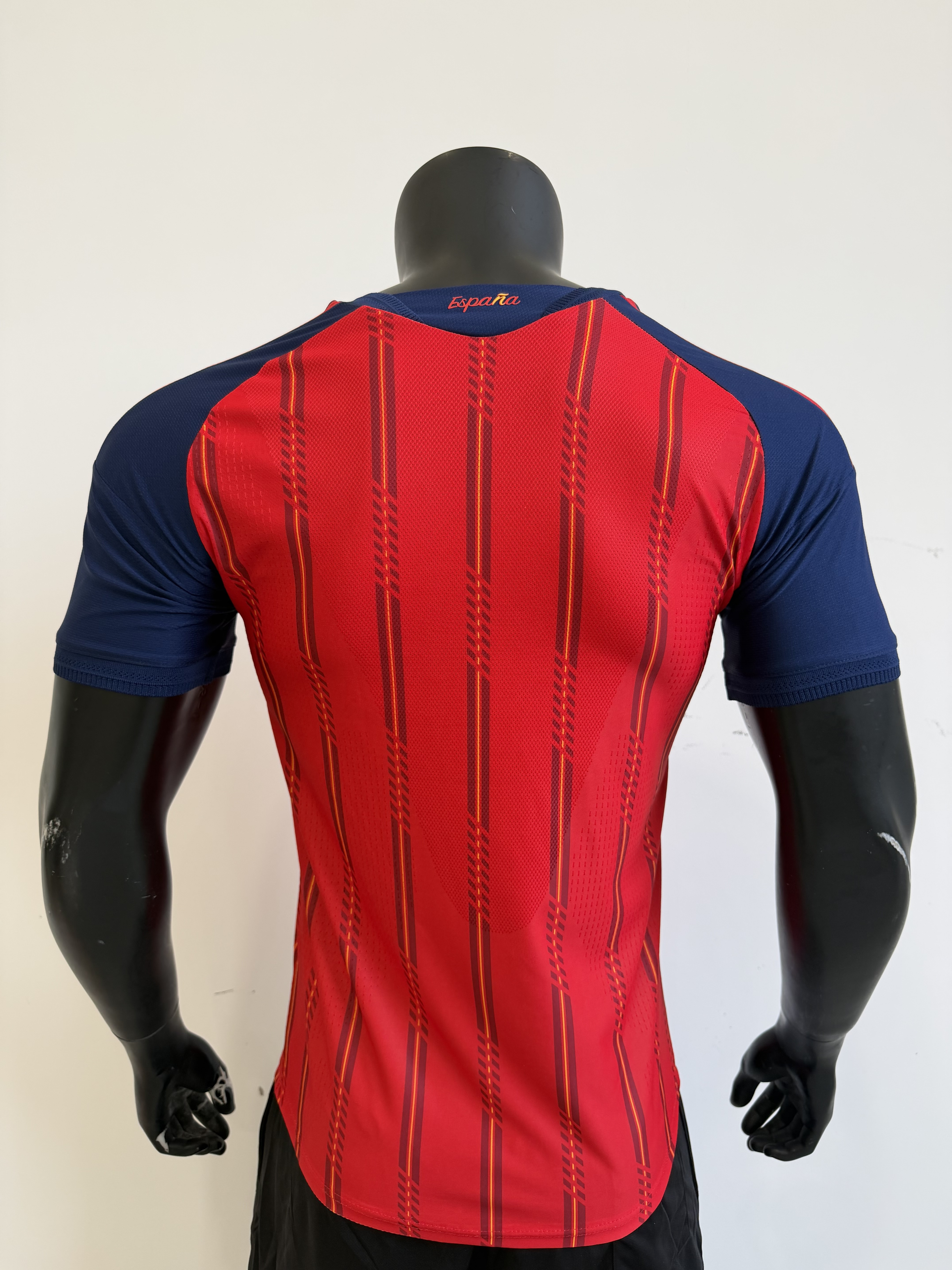 Camiseta España, Local Mundial 2026