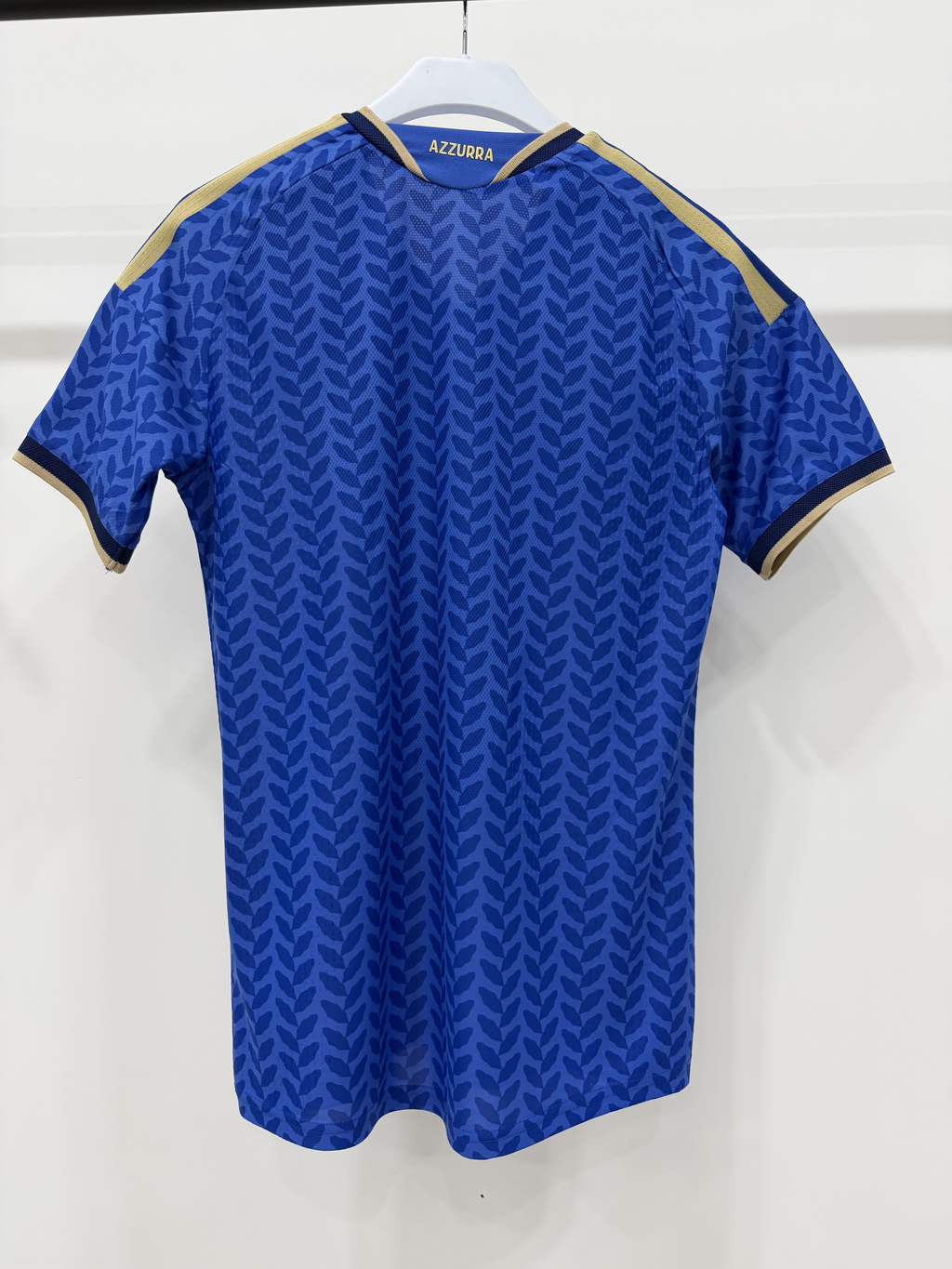 Camiseta Italia, Local Mundial 2026