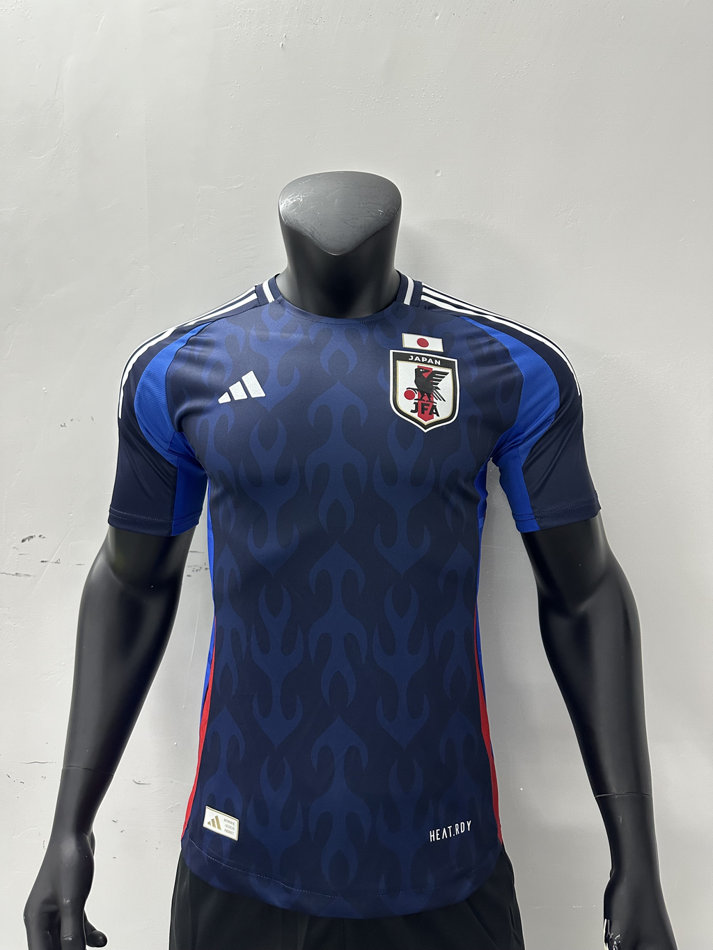 Camiseta Japón, Local 24-25