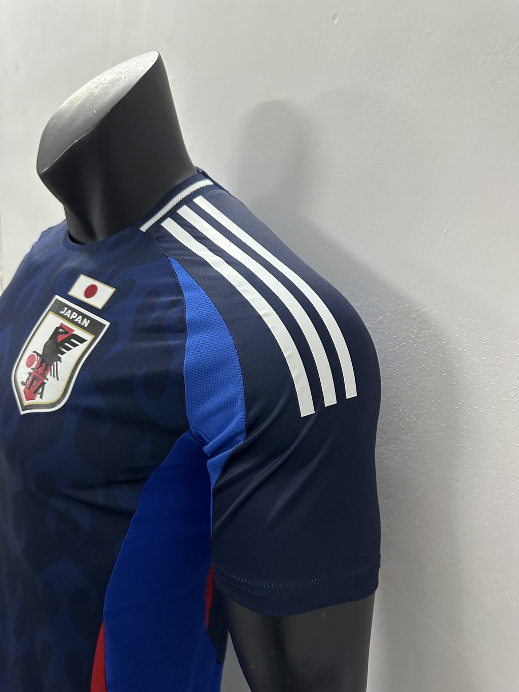 Camiseta Japón, Local 24-25