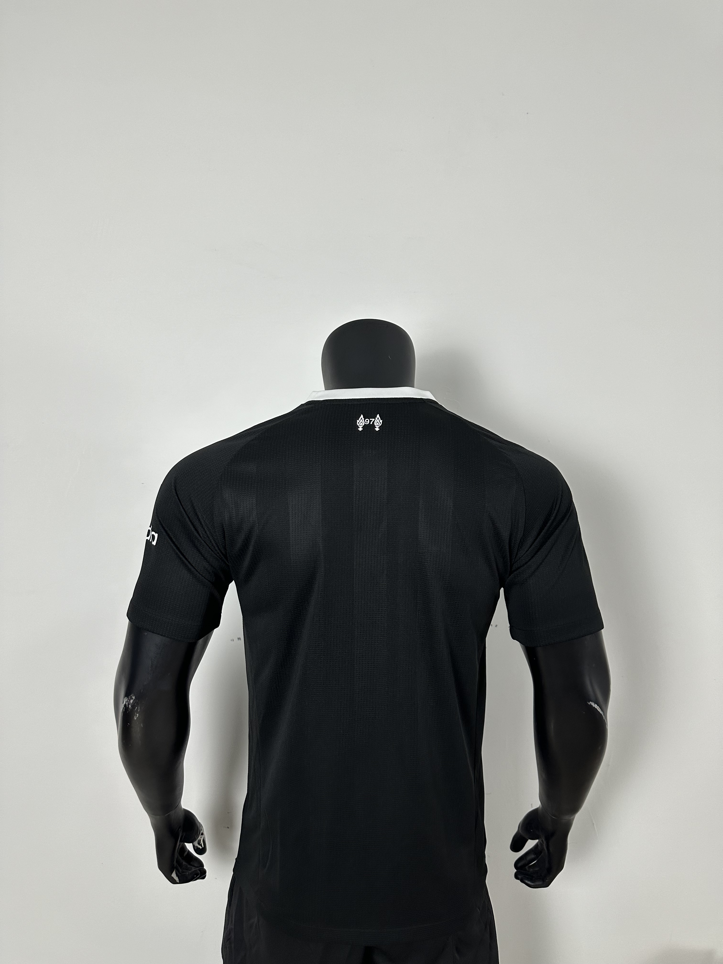 Camiseta Liverpool, Portero 25-26
