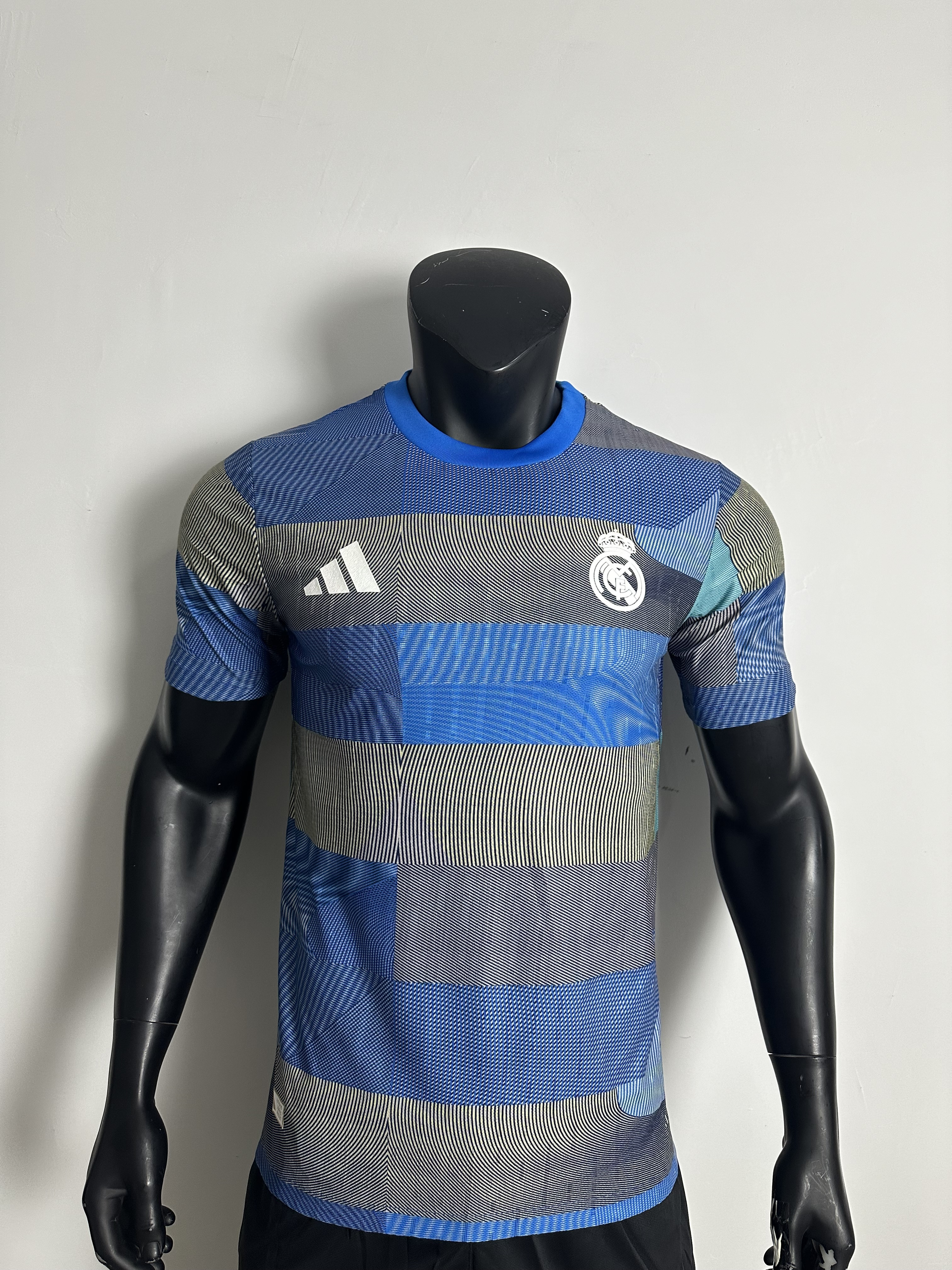 Camiseta Real Madrid, Pre Partido  25-26