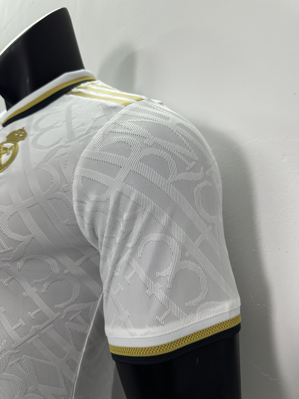 Camiseta Real Madrid, Especial Golden 24-25