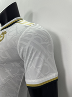 Camiseta Real Madrid, Especial Golden 24-25