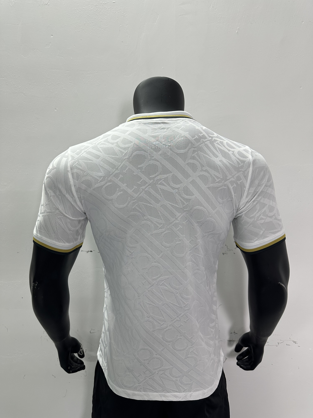 Camiseta Real Madrid, Especial Golden 24-25