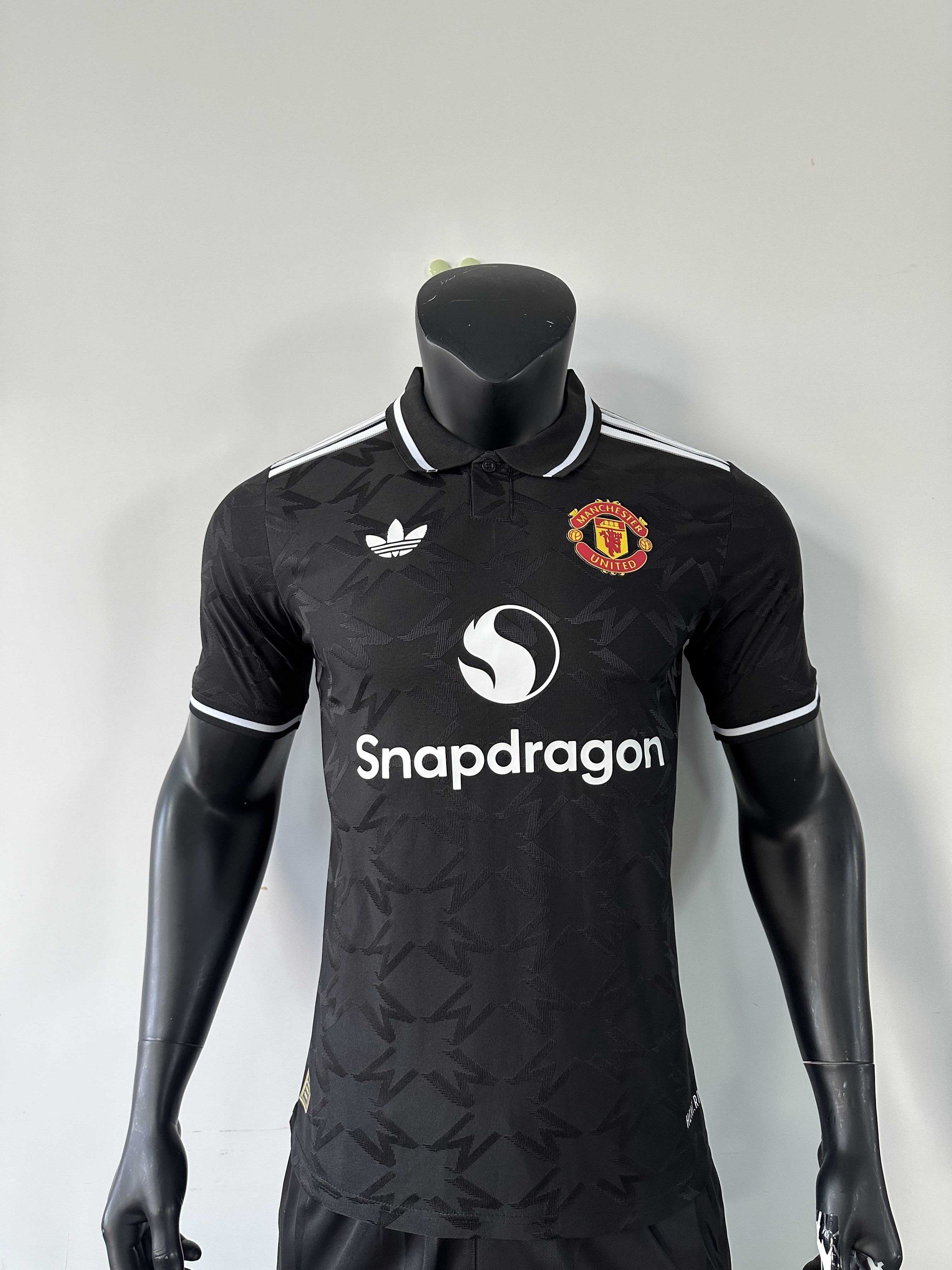 Camiseta Manchester United, Polo Negra 24-25